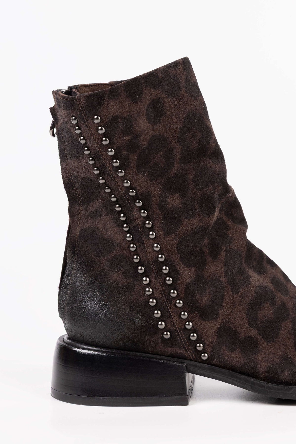 Botins Biker com Tachas em Camurça Brooke