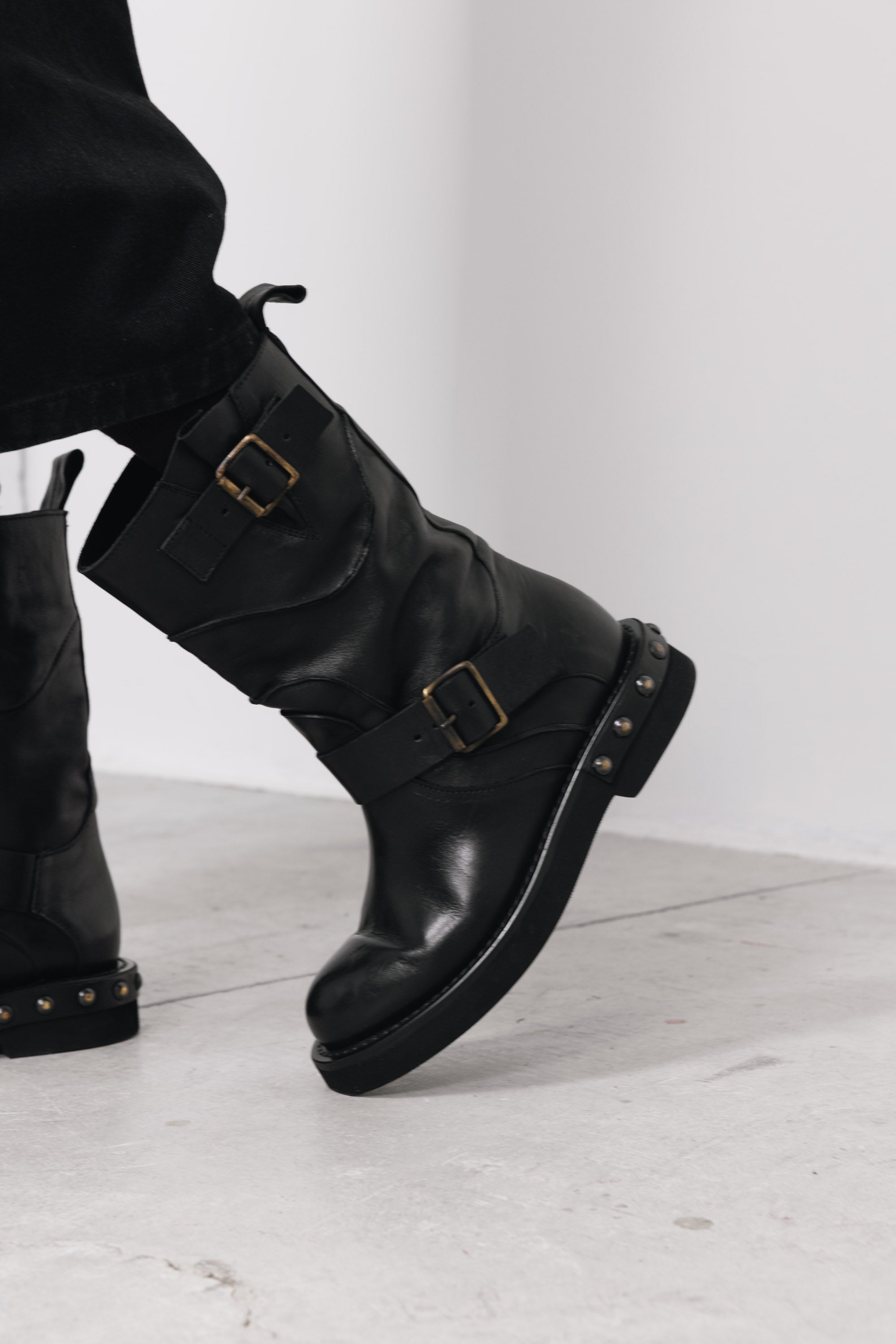 M482M36 Lauren Nero indossato 6