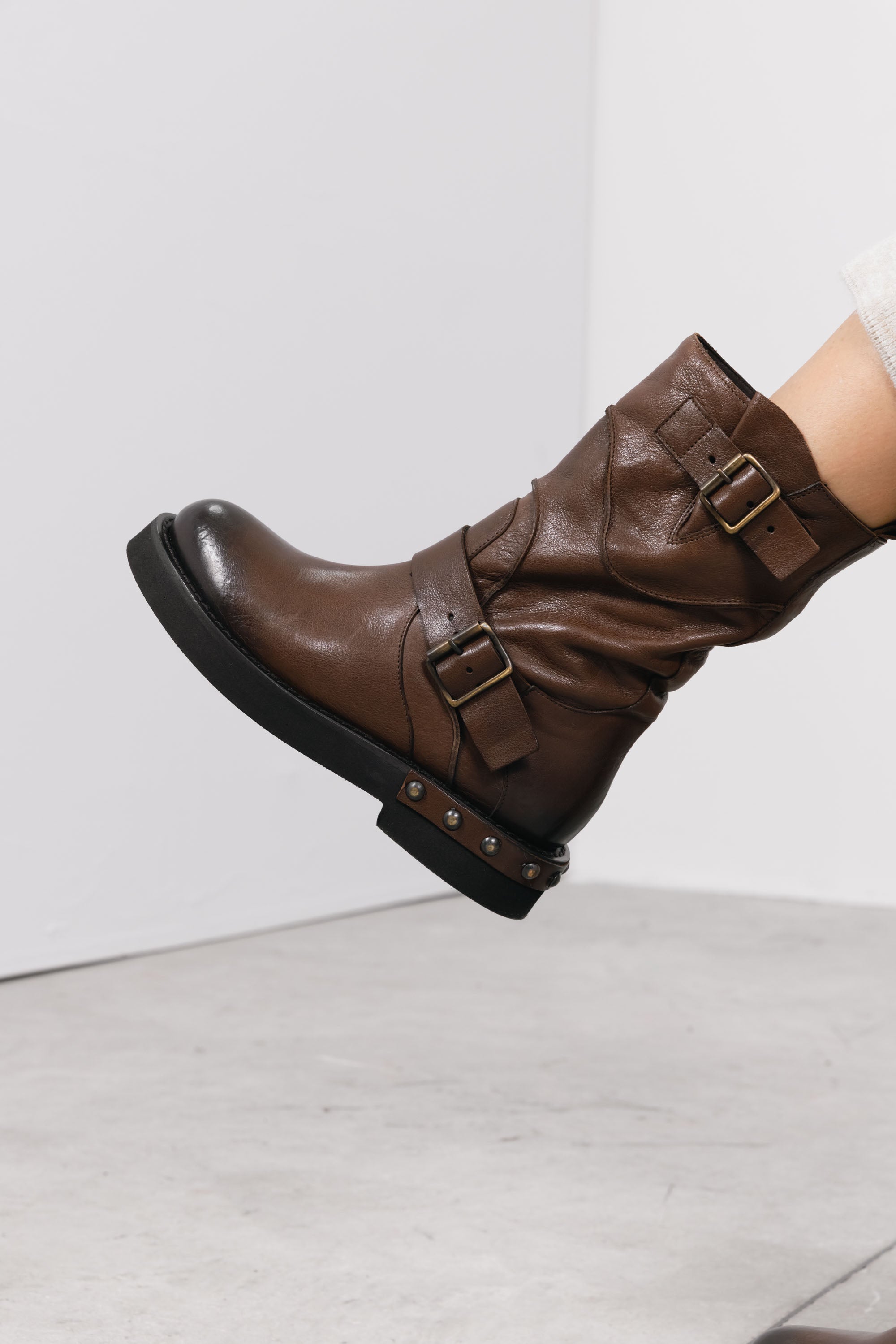 M482M36 Lauren Cuoio indossato 4