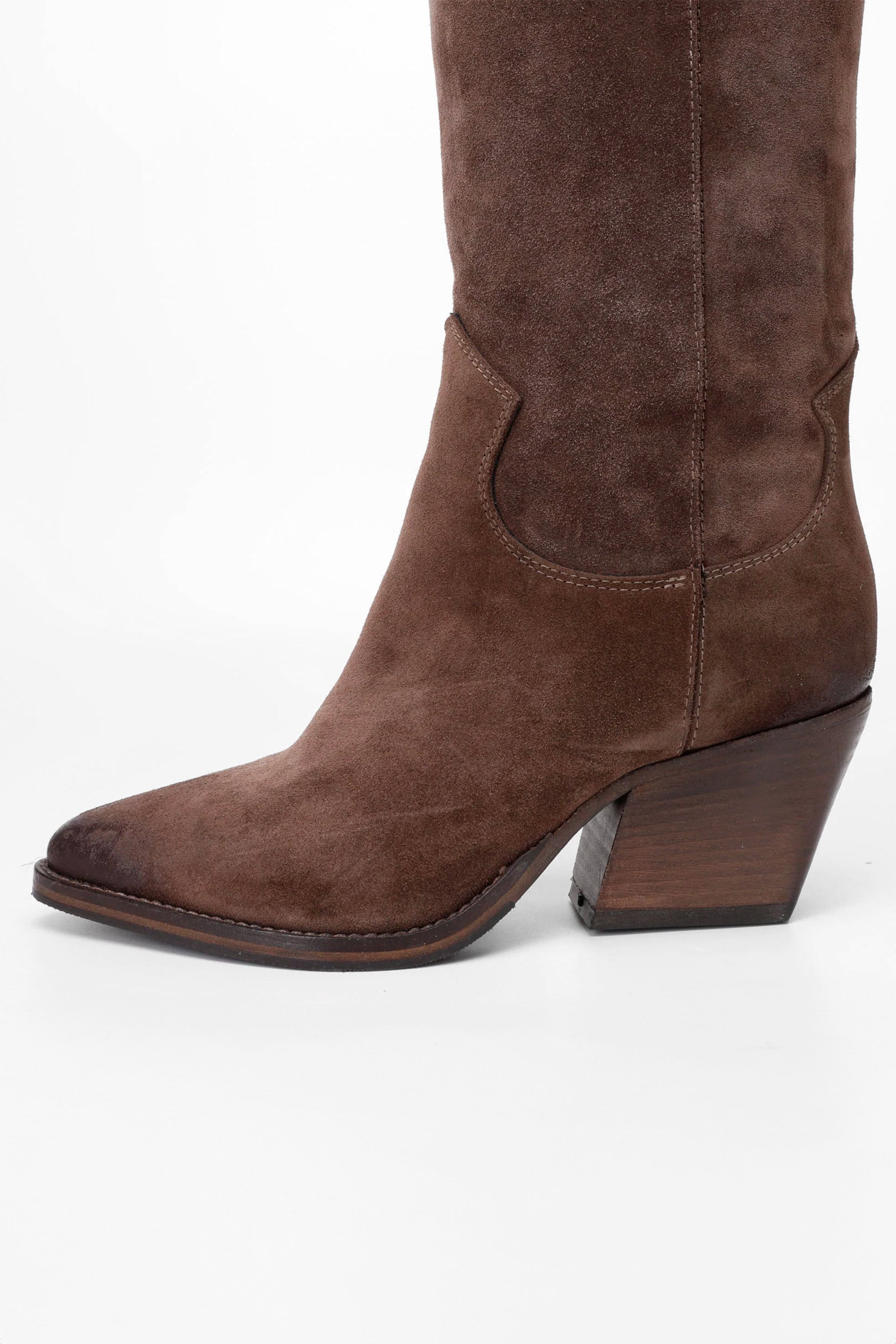 Hoher Wildlederstiefel in Braun Giuly
