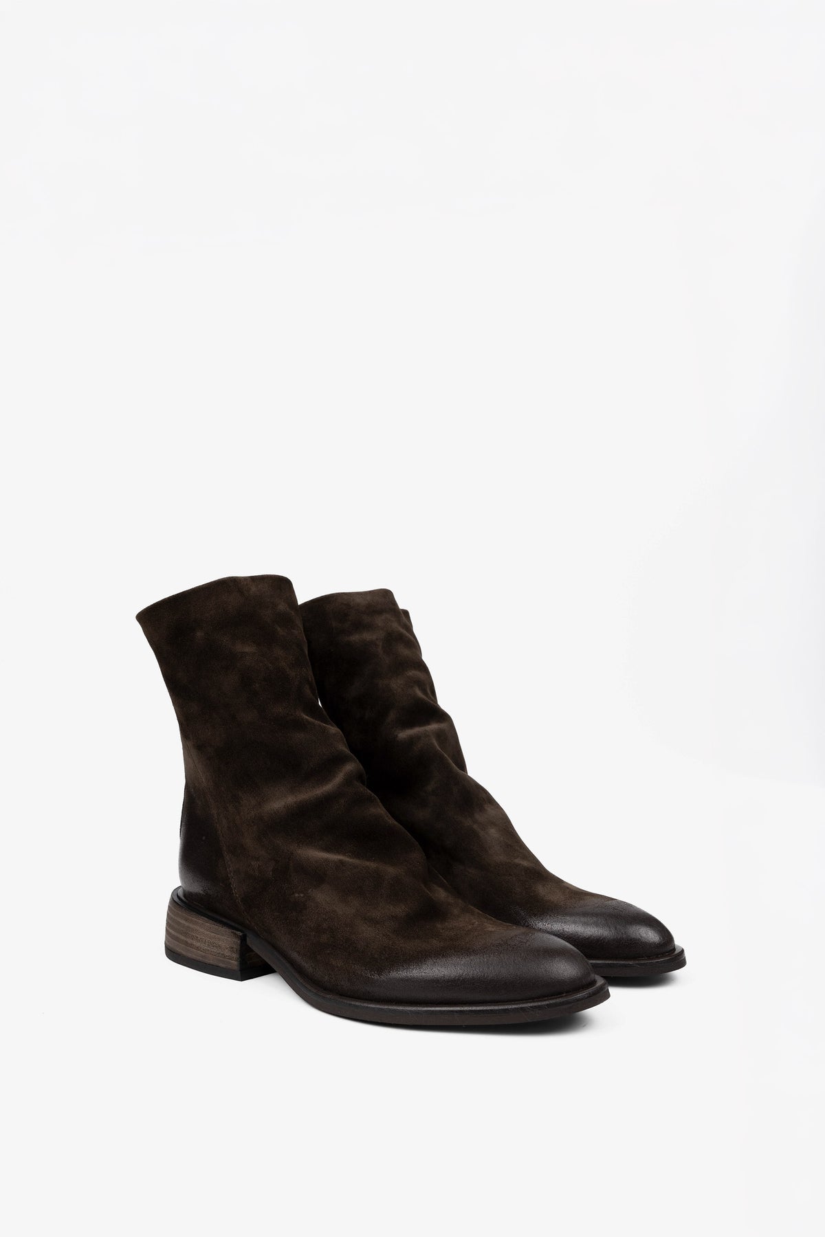 Botins Animal Print em Camurça Claire