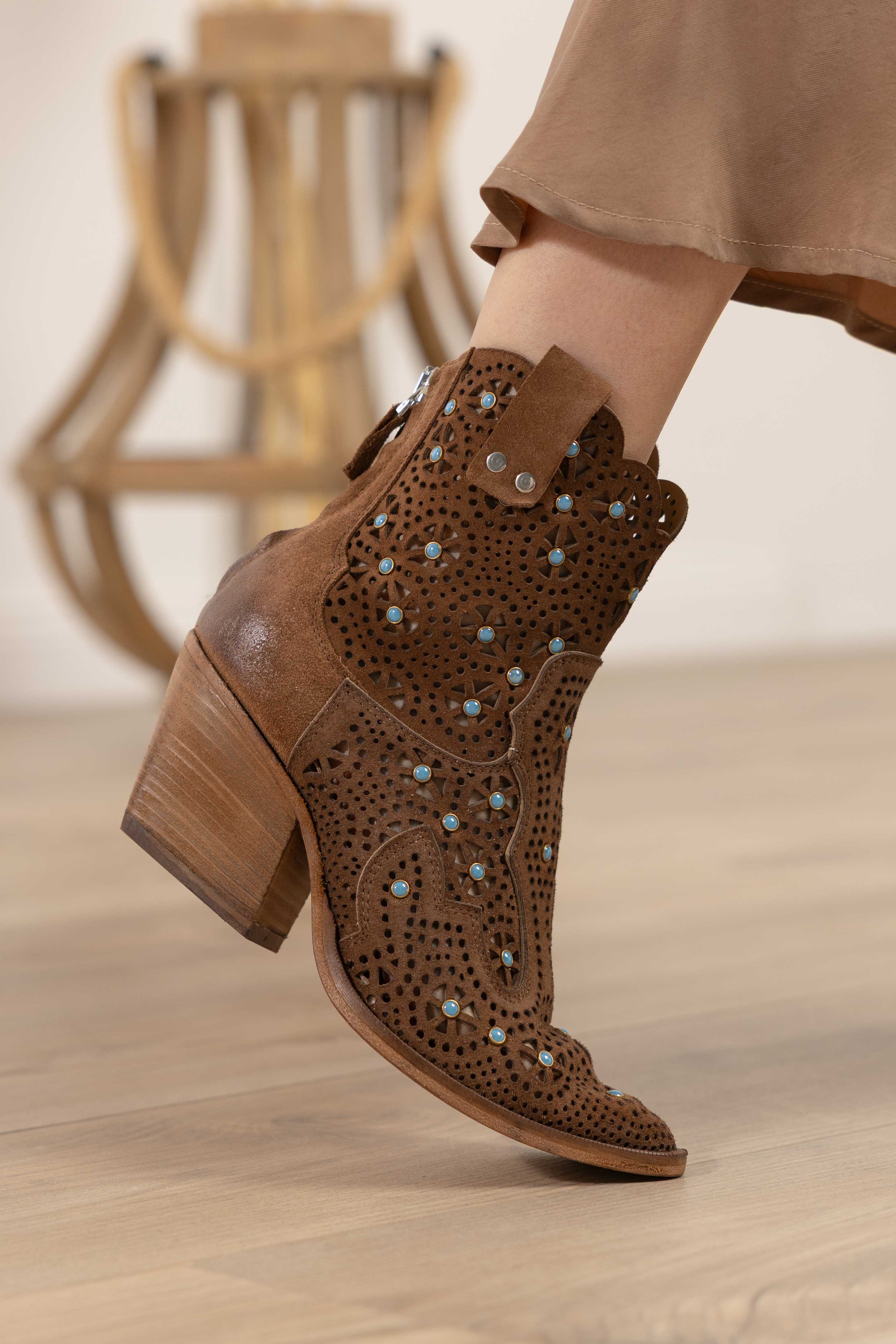 Botins em Camurça Karla