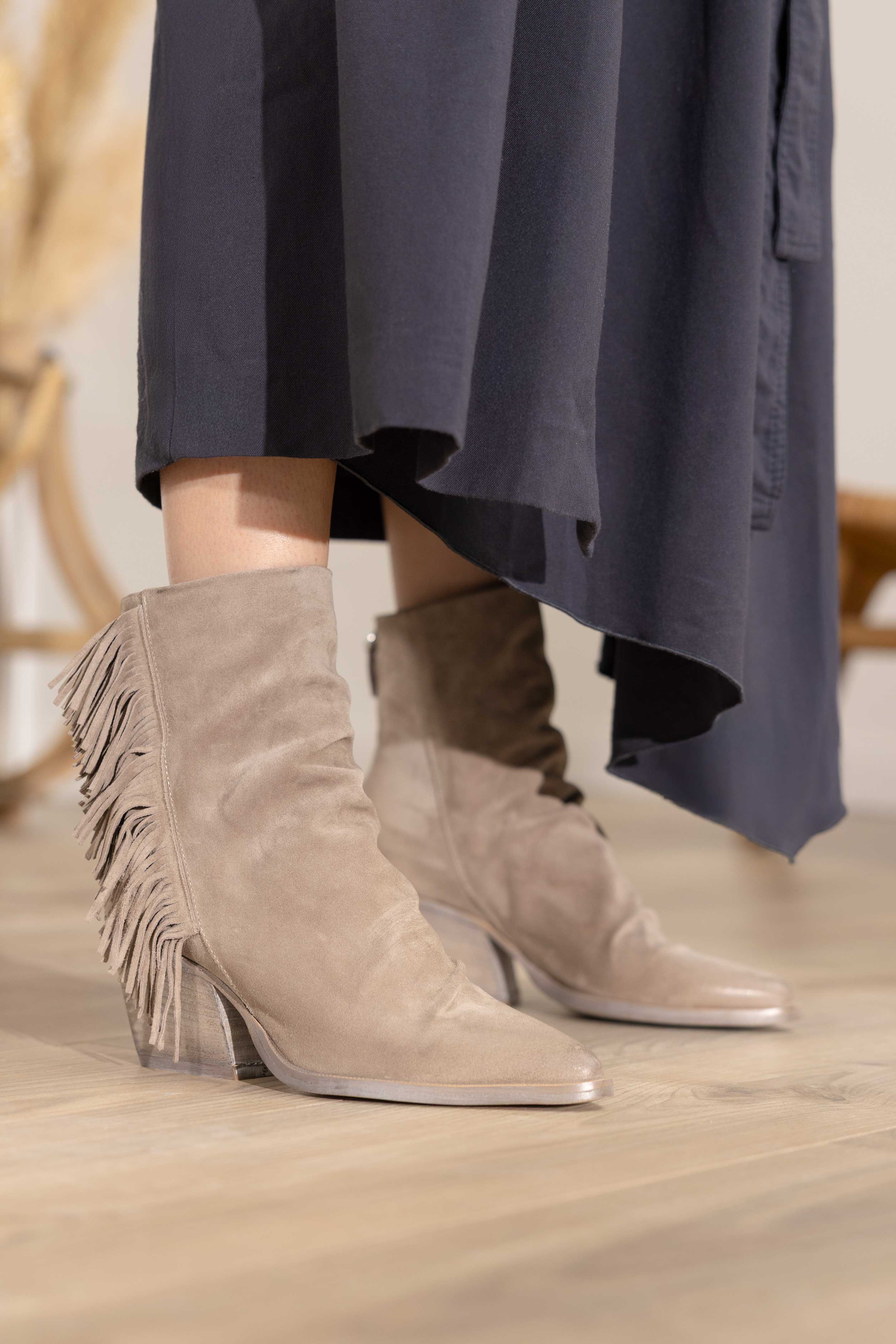 Botins em Camurça Eveline