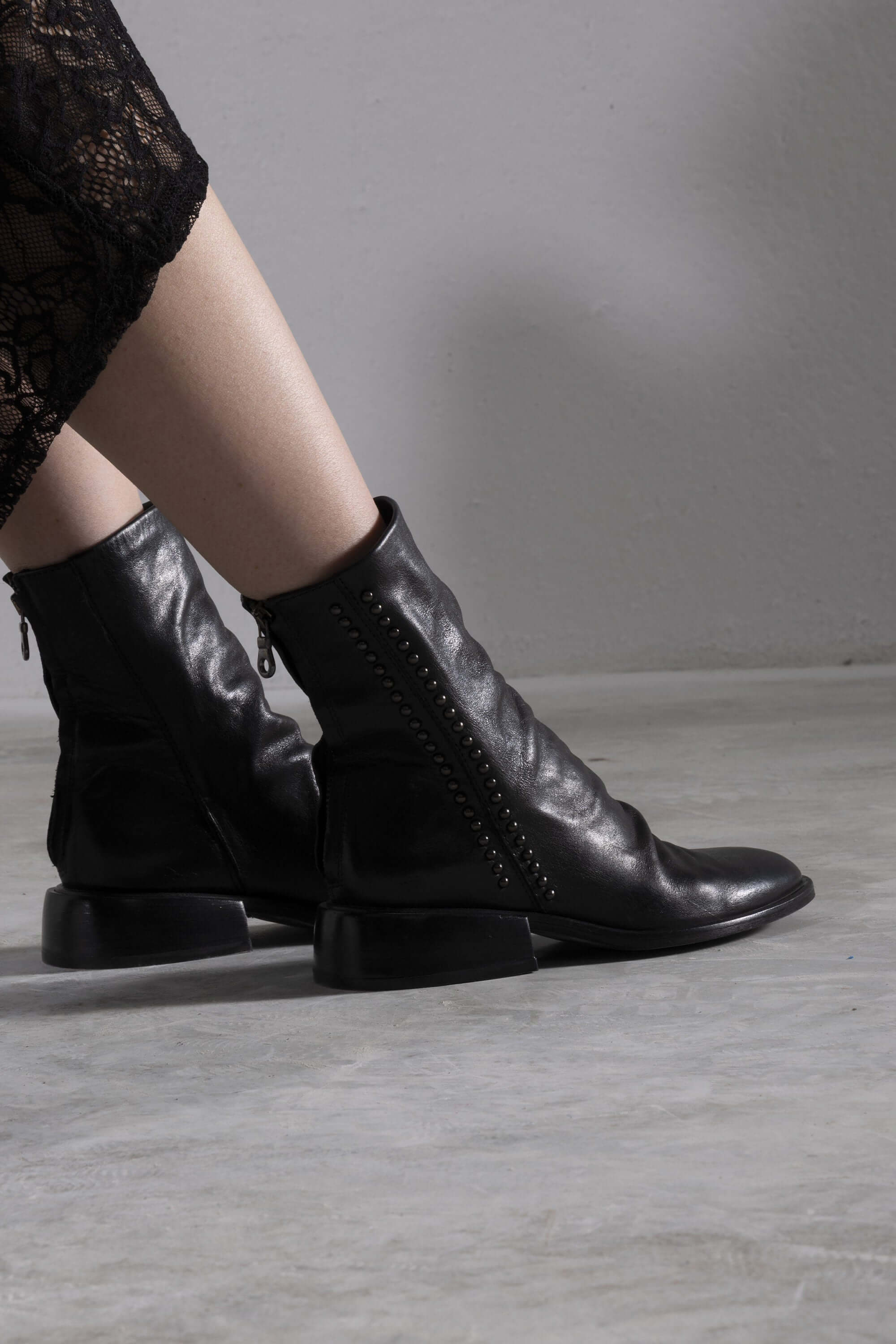 Stivaletti in Pelle con Borchie Matilde
