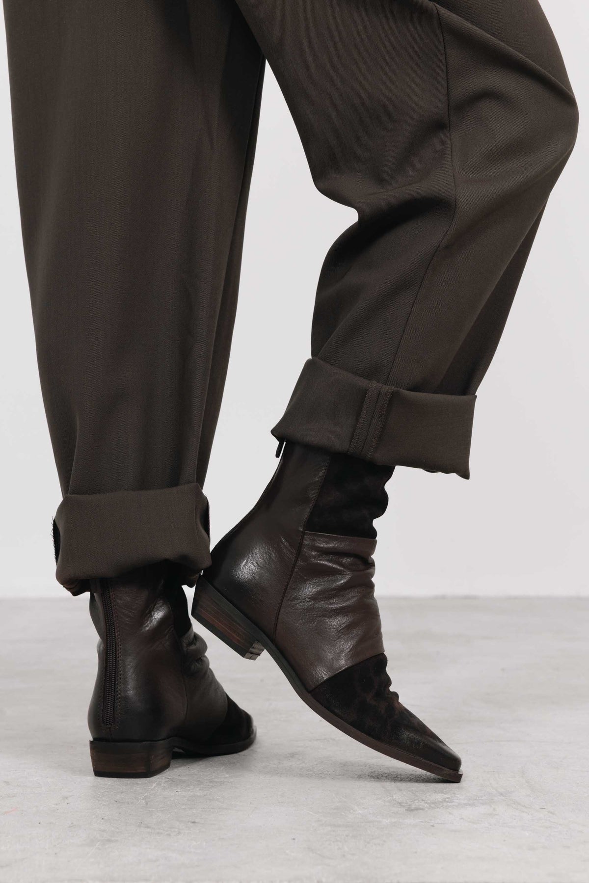 Botins Animal Print em Pele Lavender