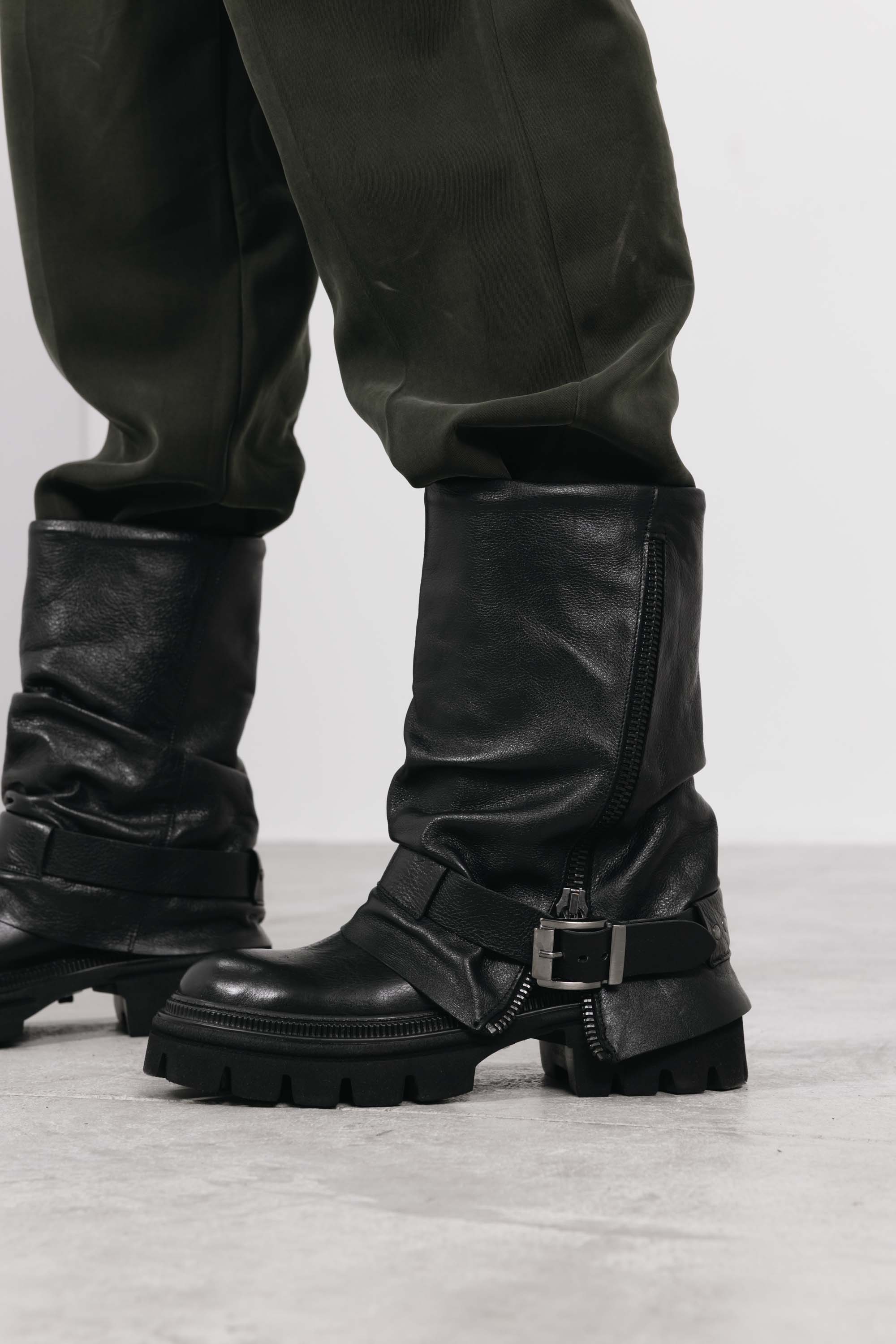 M482M30 Kimberly Nero indossato 5