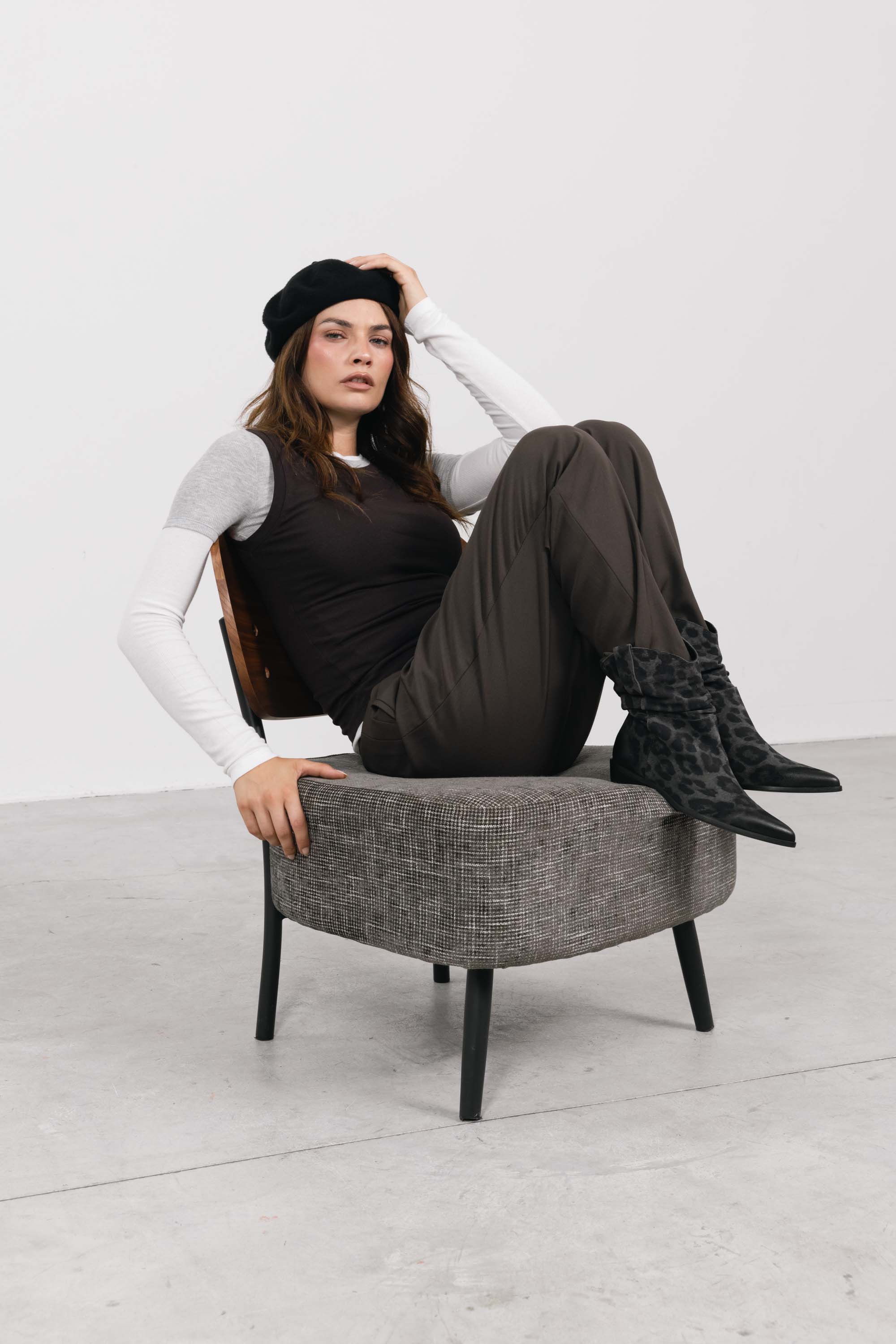 Stivaletti in Camoscio Celeste - Grigio, indossato