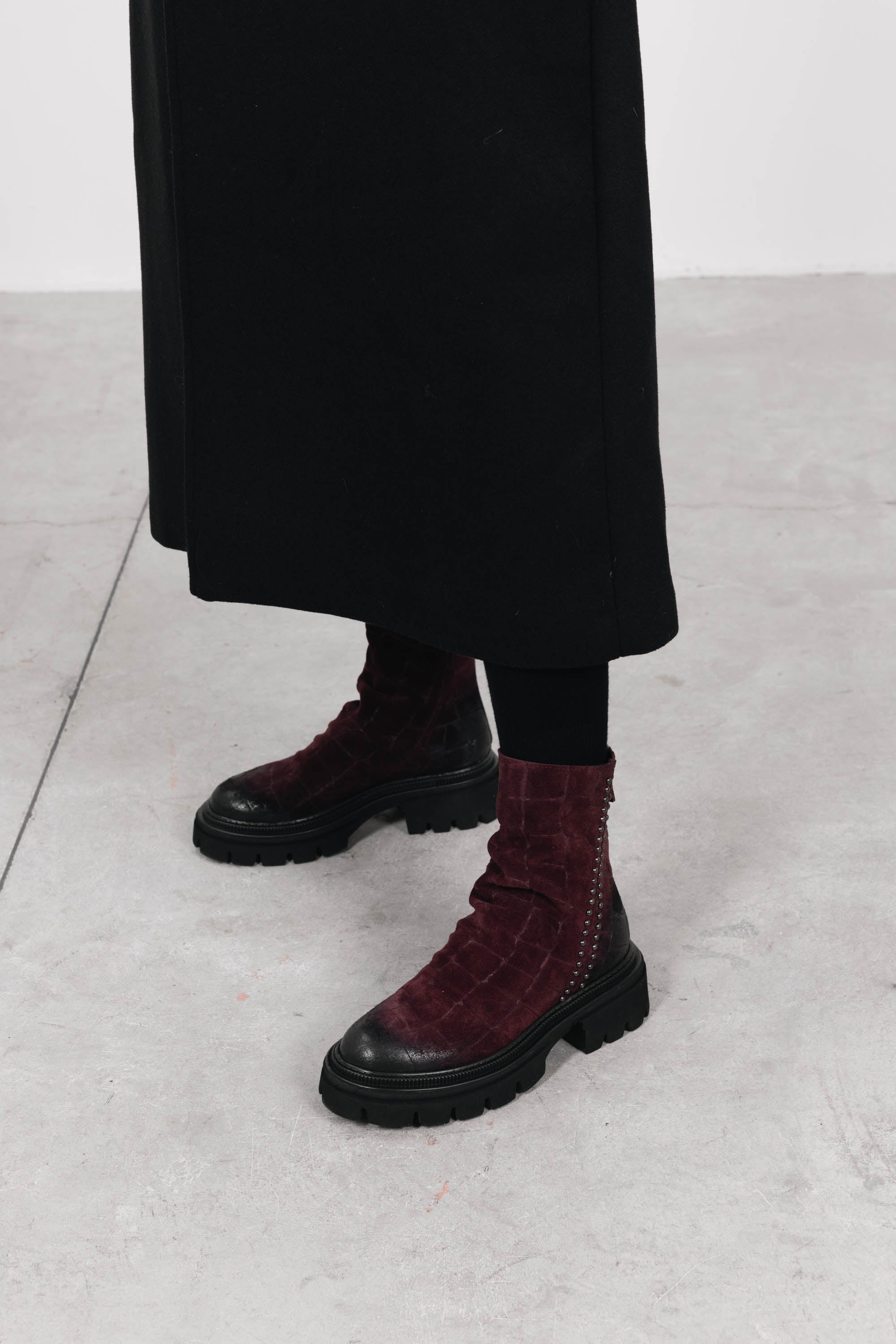 Stivaletti in Camoscio Zara - Bordeaux, indossato