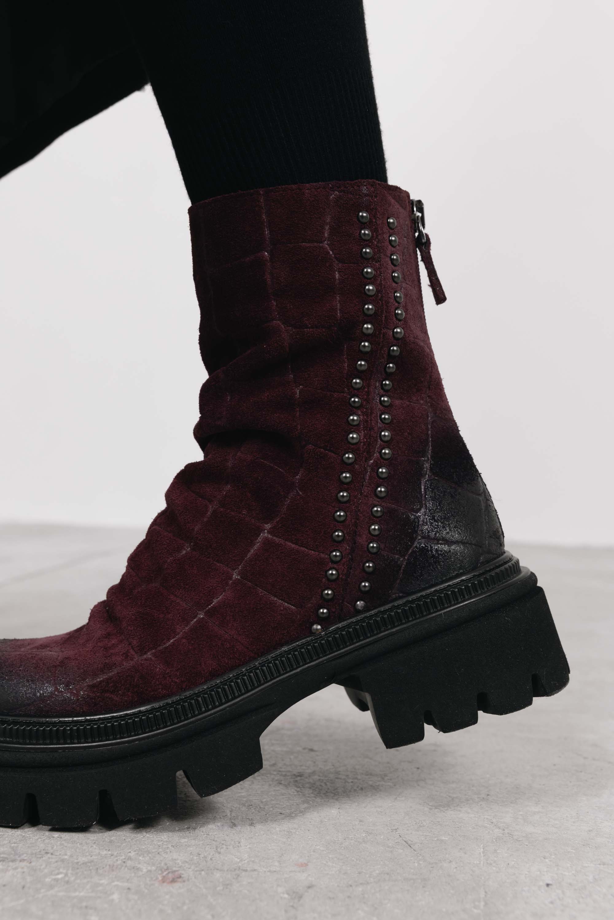 Stivaletti in Camoscio Zara - Bordeaux, indossato
