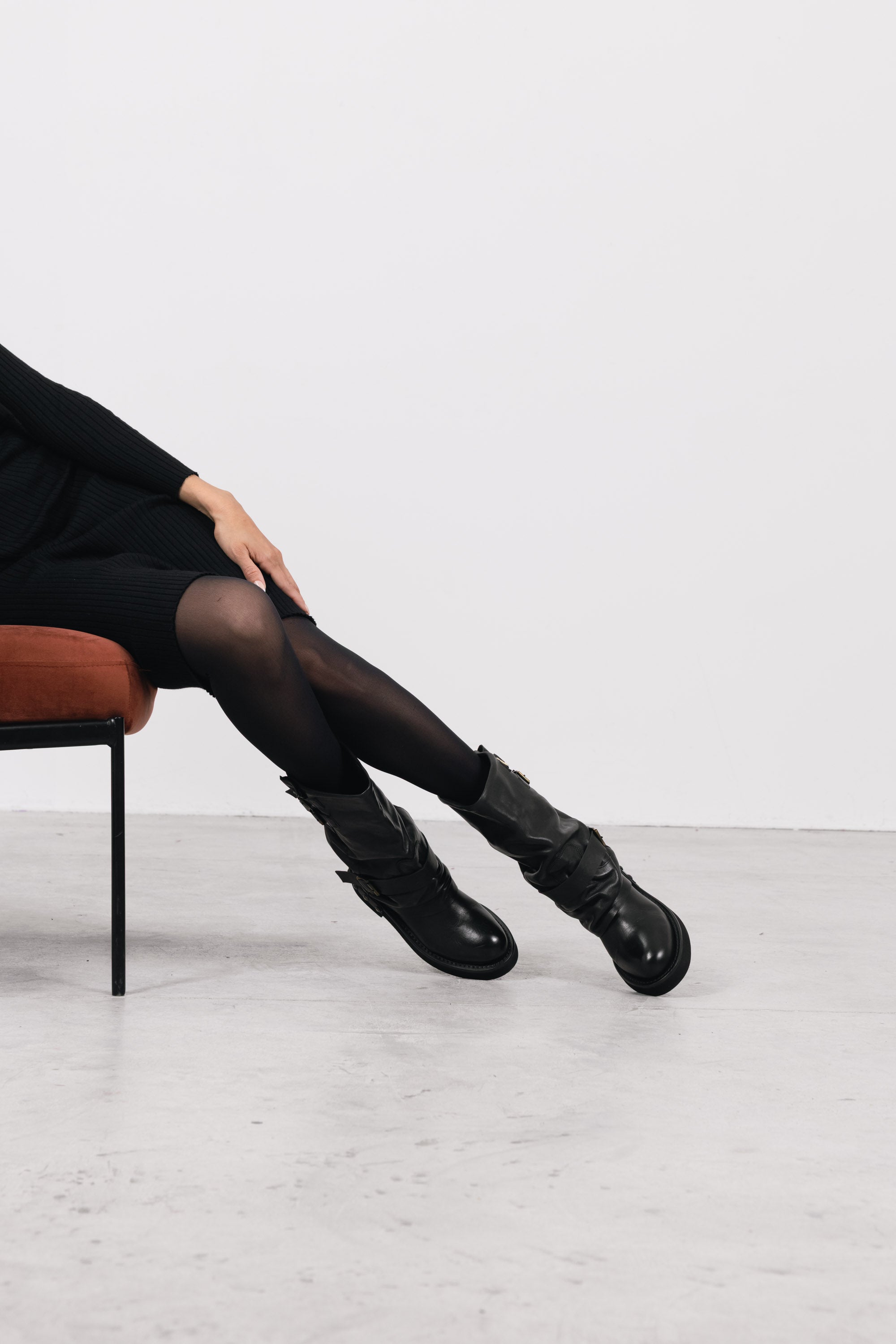 M482M35 Kylie Nero indossato 5