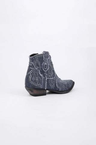 Cecilia Texan ankle boots in Canvas