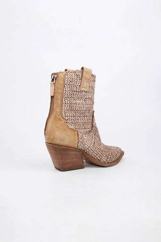 Aurora Texan boots in Raffia